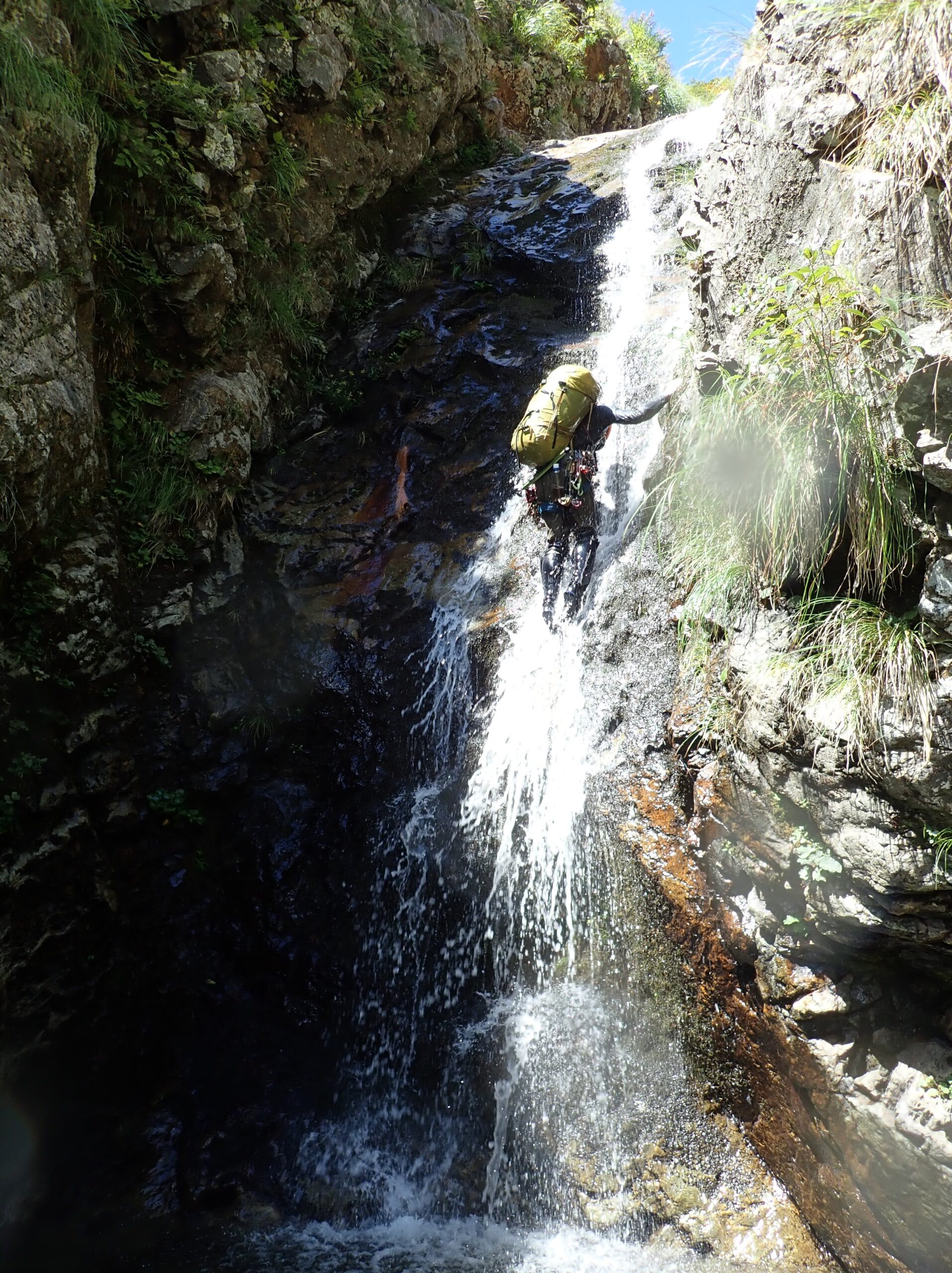 左俣出合 F1大滝上段　クラック滝