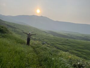 棚田のような草原が広がる千畳ヶ原